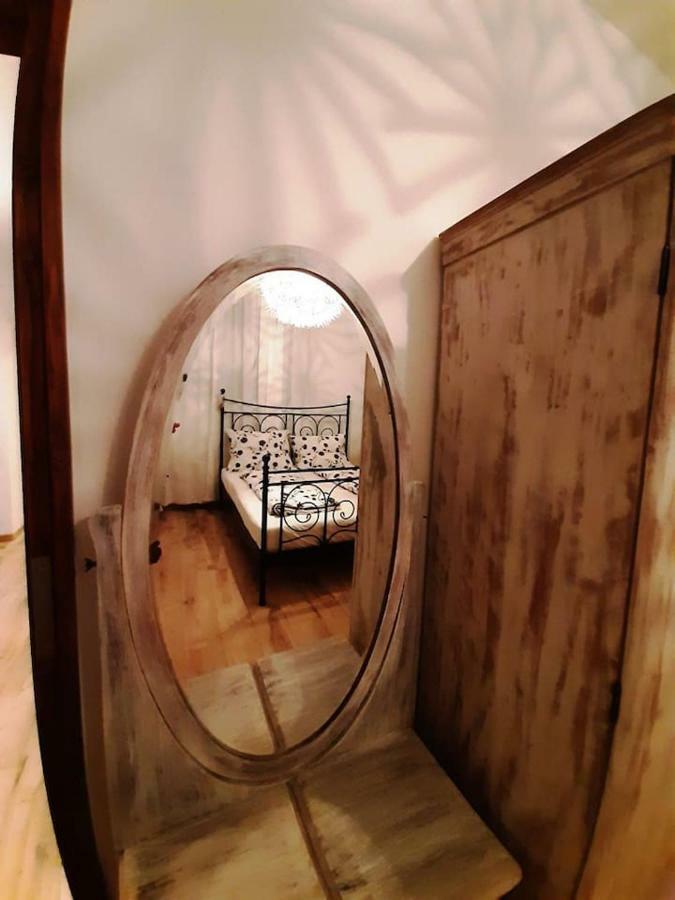 2 Bedroom Apartment Near Heroes Square Budapest Eksteriør bilde