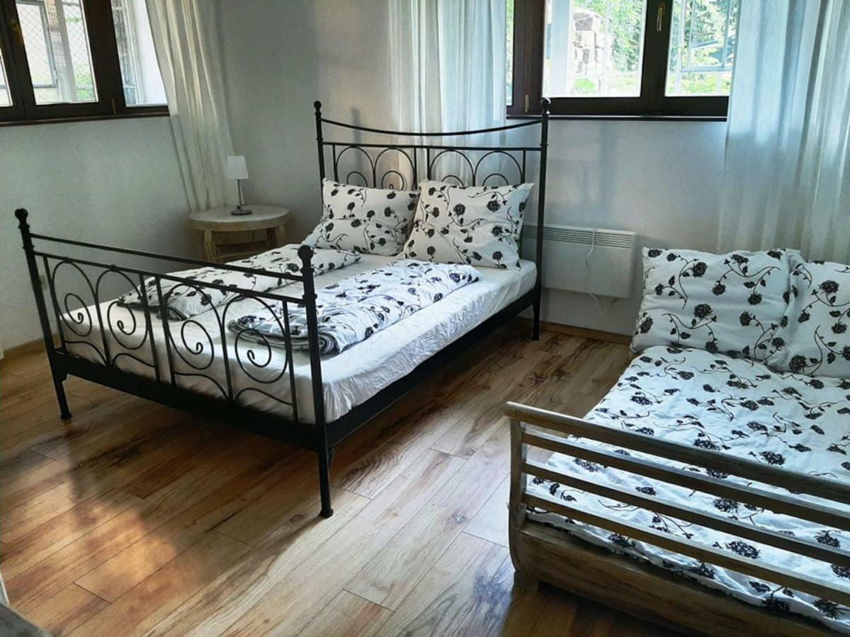 2 Bedroom Apartment Near Heroes Square Budapest Eksteriør bilde