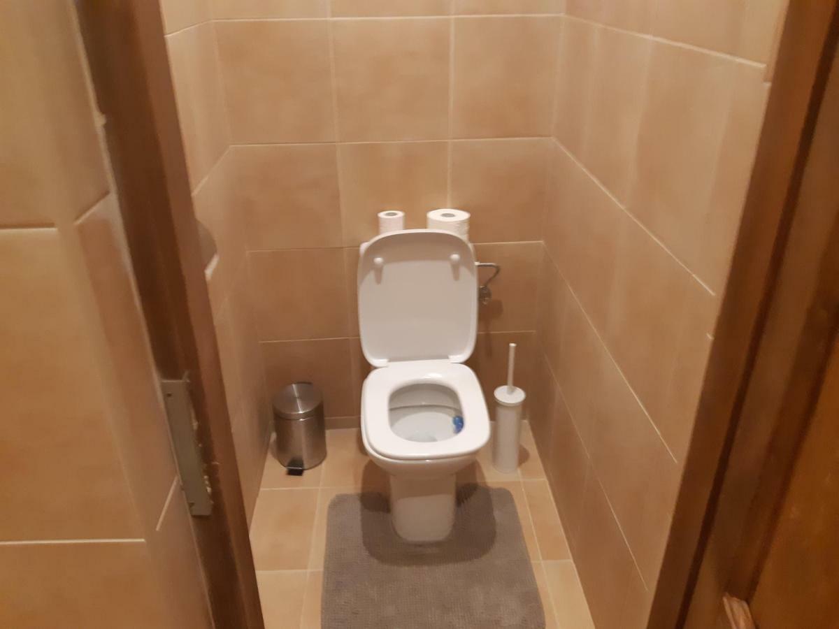 2 Bedroom Apartment Near Heroes Square Budapest Eksteriør bilde